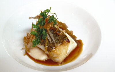 Cabillaud rôti aux échalions confits – Recette raffinée et savoureuse